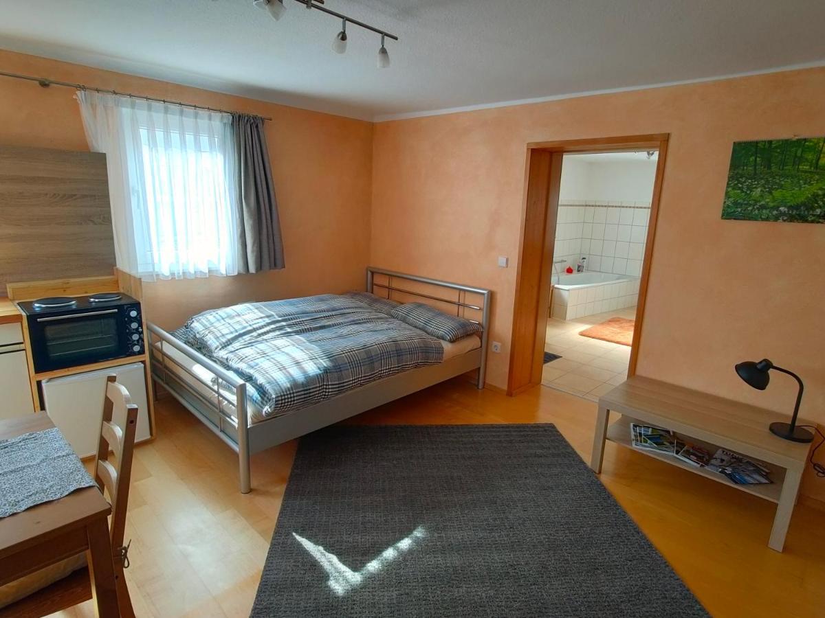 Zentrale & Ruhige Ferienwohnung Mössingen Exterior foto
